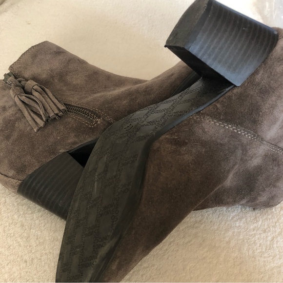 Vionic Madeline suede taupe stacked heel bootie boots - Picture 5 of 6